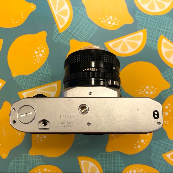 Canon AV-1 - Picture 6 of 11